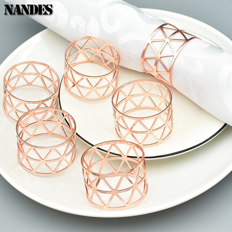 6PCS Držač prstenova za salvete s izdubljenim trokutastim držačem za prstenove za salvete za vjenčanje, banket, večeru, ukrase za stol za večeru