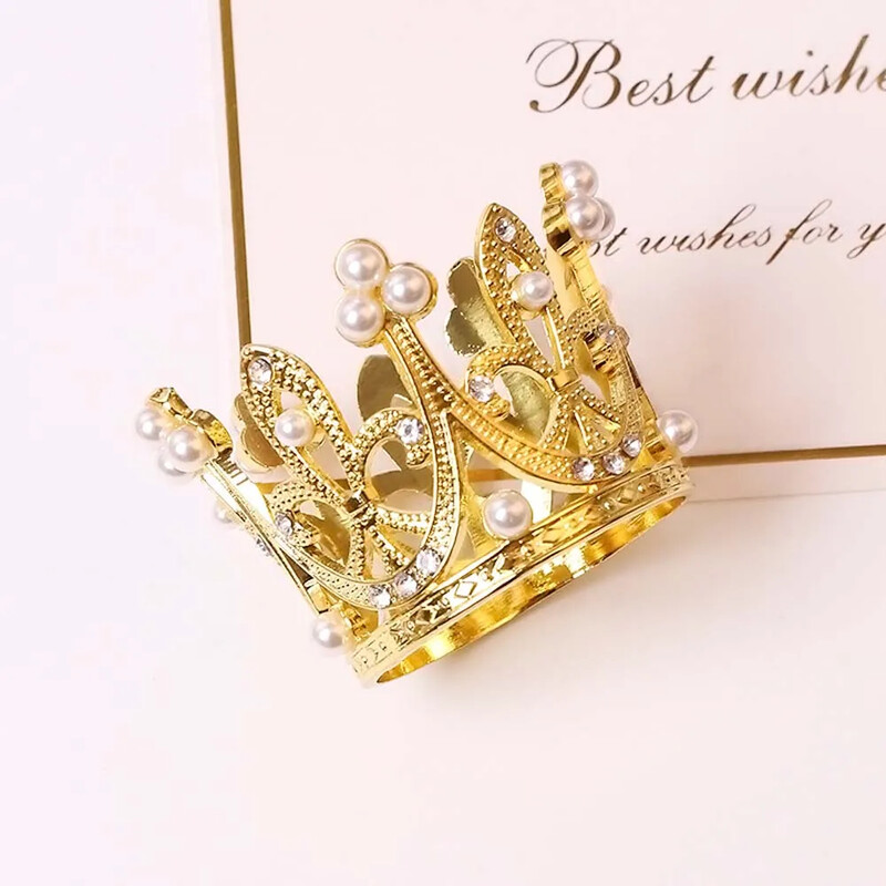 2 бр. Пръстени за салфетки Нова метална корона Закопчалка за салфетки Перлени кристали Пръстени за салфетки Домашна кухненска маса Външна декорация