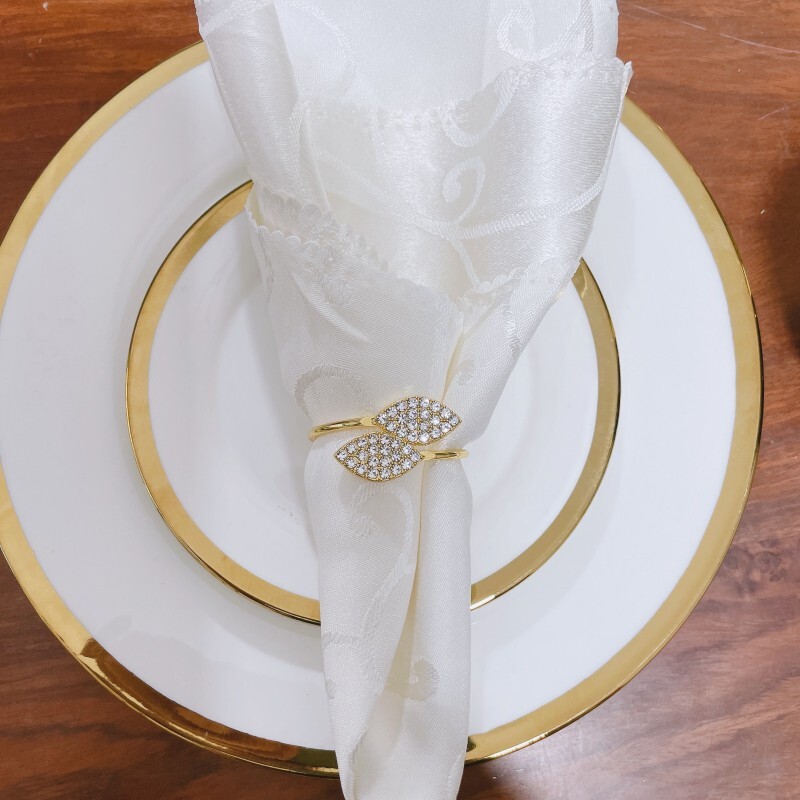 2/6/12 gab. Salvešu gredzens, Metāla salvešu gredzenu turētājs kāzu ballīšu vakariņu galda dekorēšanai (lapu-zelts)Salvetes sprādze