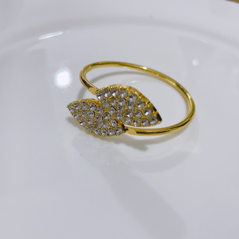 2/6/12 gab. Salvešu gredzens, Metāla salvešu gredzenu turētājs kāzu ballīšu vakariņu galda dekorēšanai (lapu-zelts)Salvetes sprādze