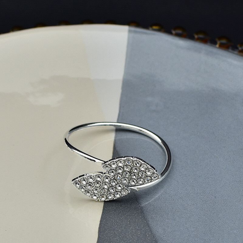 6 бр. Сватбен пръстен за салфетки Декорация на маса Парти Салфетки със стрази Сватбени държачи за салфетки Пръстени Хотелски катарами Банкетни листа Форма