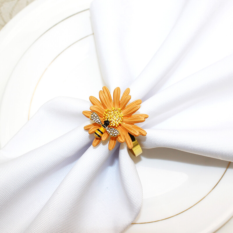 6 tk New Flower Bee Salvrätikurõngad Metallist Daisy Lilledega Salvrätikuhoidja Kuld Pulma Salvrätiku Pandlad Peo jaoks Kodu Lauakaunistus ERD14