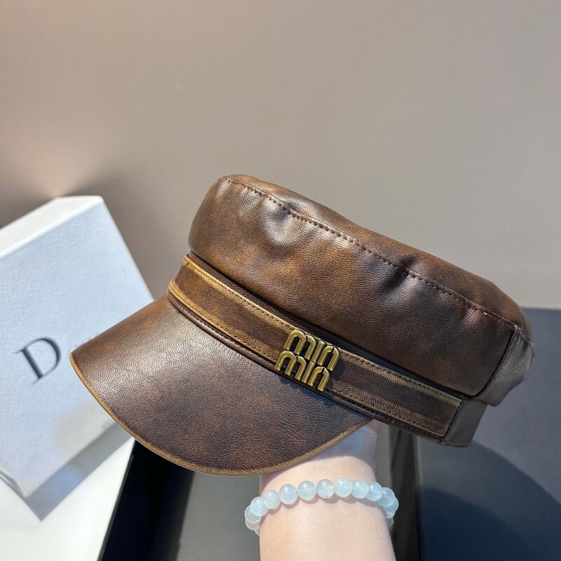 Pălărie veche din piele PU retro europeană și americană în modă albastru închis pentru reducerea vârstei min. curea cu litere pălărie știri șapcă ușoară de lux universală pentru femei