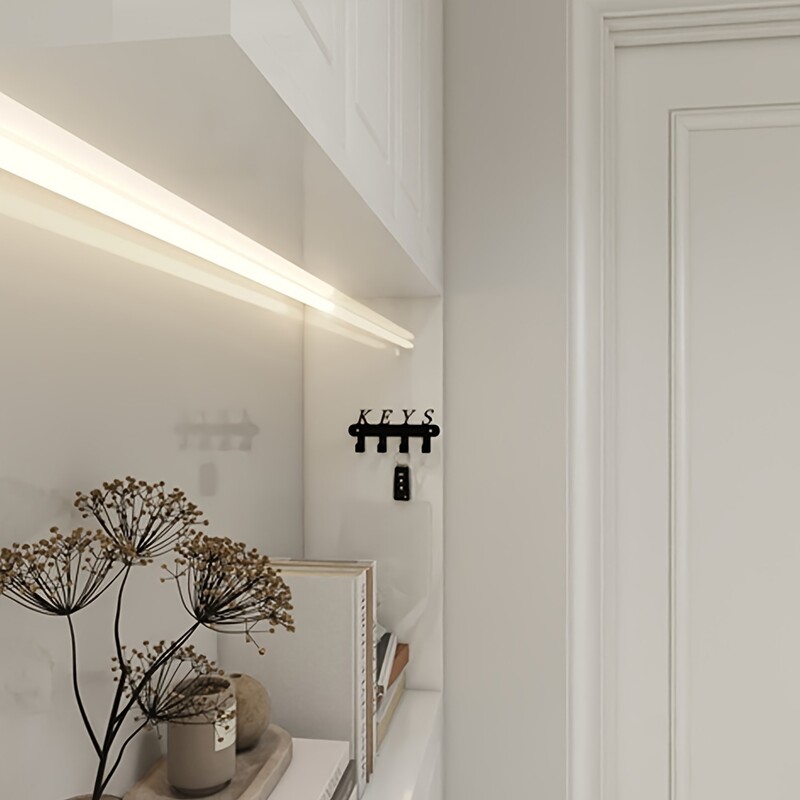 Držač ključeva za zidno ljepilo, kuke za ključeve s 4 kuke montirane na zid, crne vješalice za ključeve za zidni dekor bez bušilice za dnevnu sobu