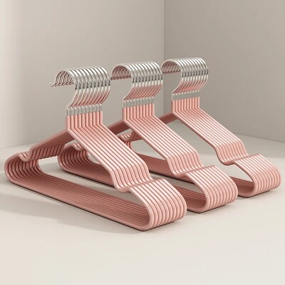 Jauna stila pieaugušo apģērbu pakaramais ar pretslīdēšanu un bez pēdām, sabiezināts plastmasas pārklājums mājas veļas žāvēšanas plauktam