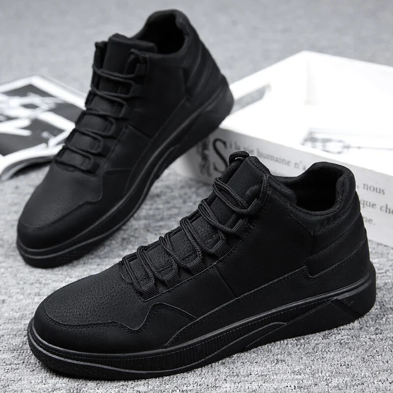 2024 Модни обувки за скейтборд Вулканизирани обувки за мъже Червени мъжки оригинални мъжки високи платнени маратонки Мъжки удобни неплъзгащи се