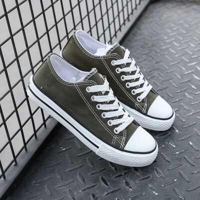 Pantofi de pânză pentru petrecere a timpului liber Pantofi Pantofi plati la modă 2024 Respirabili cu șireturi Atletic Ajutor scăzut Cuplu Pantofi de bord din pânză