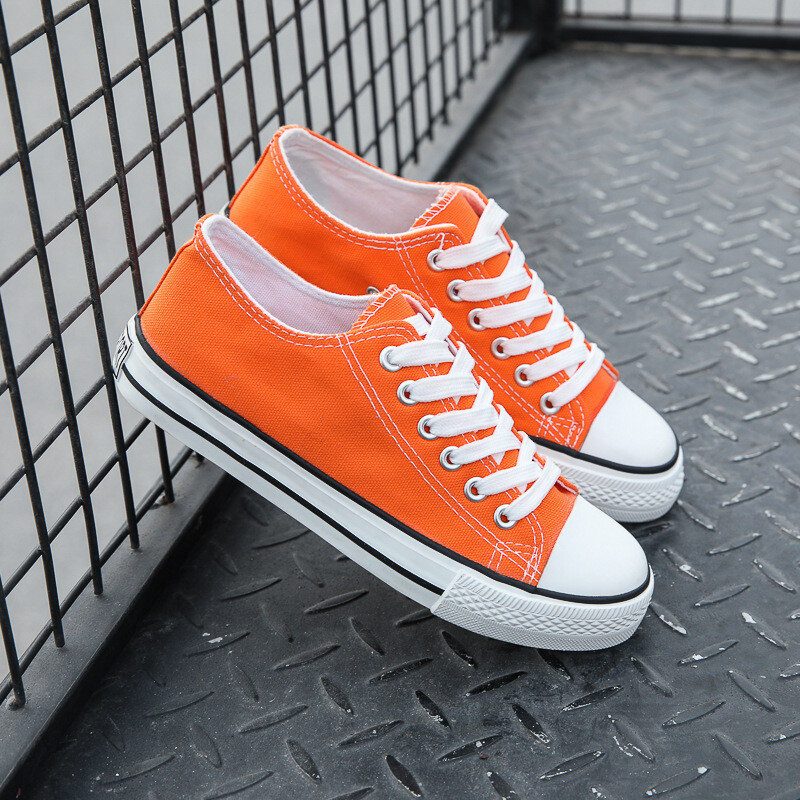 Pantofi de pânză pentru petrecere a timpului liber Pantofi Pantofi plati la modă 2024 Respirabili cu șireturi Atletic Ajutor scăzut Cuplu Pantofi de bord din pânză