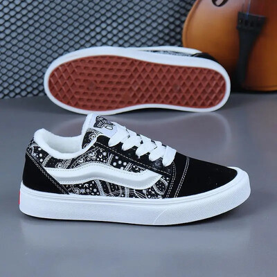 2025 de pantofi de pânză noi, care se potrivesc cu culorile, pantofii sport casual sunt la modă și confortabili, cu aceiași pantofi de studenți pentru bărbați și