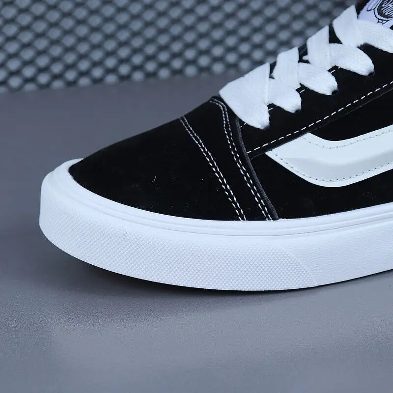 2025 de pantofi de pânză noi, care se potrivesc cu culorile, pantofii sport casual sunt la modă și confortabili, cu aceiași pantofi de studenți pentru bărbați și