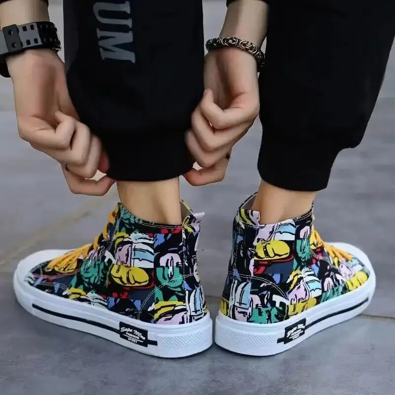 Reducere cool Pantofi cu pret mic Pantofi graffiti din pânză Pantofi pentru bărbați Pantofi pentru bărbați de tenis pentru bărbați.