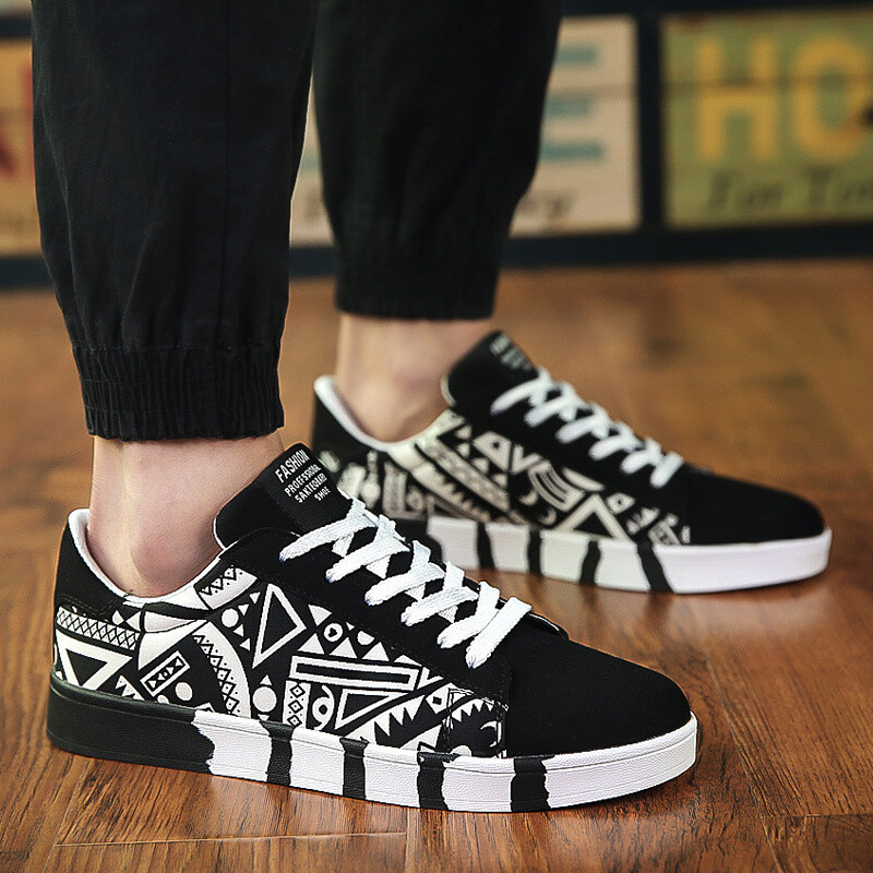 Modne Graffiti crne tenisice Muške udobne platnene muške cipele za skejtbord Prozračne skejt tenisice Muške dizajnerske ravne tenisice