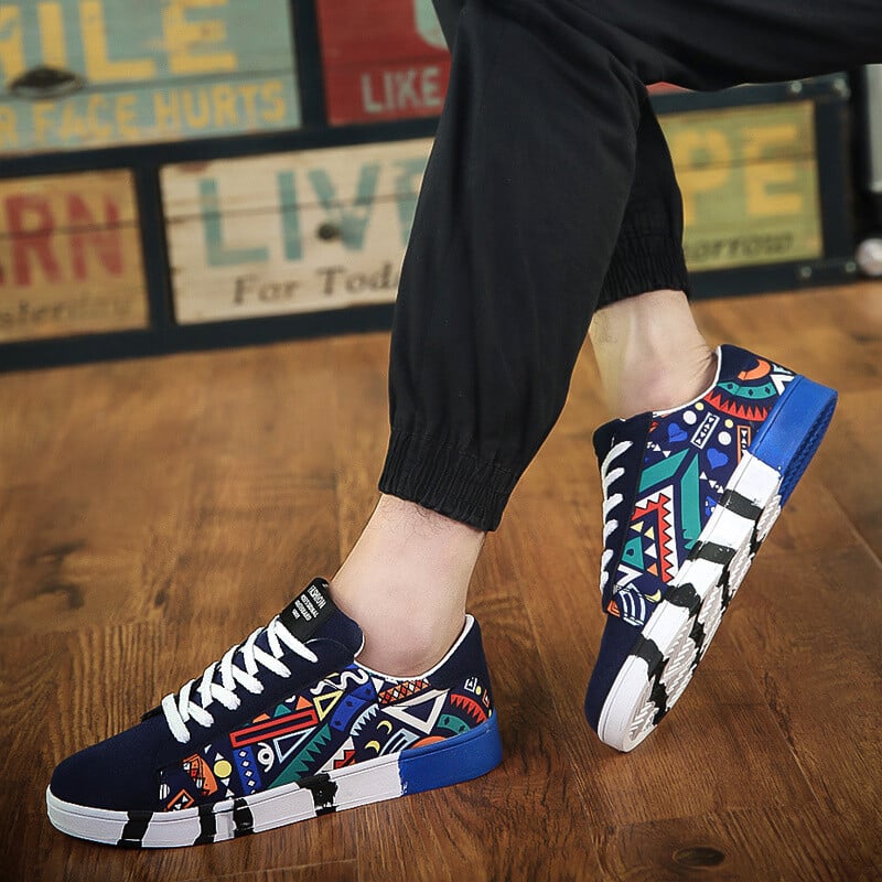 Modne Graffiti crne tenisice Muške udobne platnene muške cipele za skejtbord Prozračne skejt tenisice Muške dizajnerske ravne tenisice