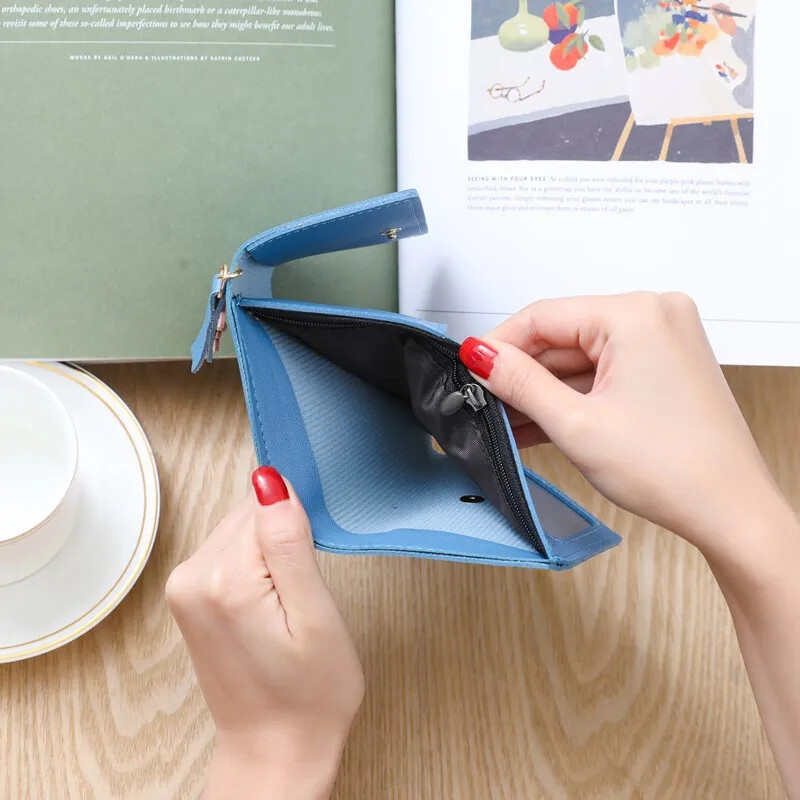 Portofel scurt popular pentru femei, subțire, în trei ori, portofel mic, multifuncțional, inimă pentru fete, mini portofel, geantă pentru carduri, o bucată