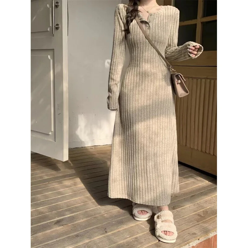 Elegantna pletena haljina za žene jesen/zima 2024. Novi stil za mršavljenje srednje duljine, donja suknja s dugim rukavima, na preklop, do struka