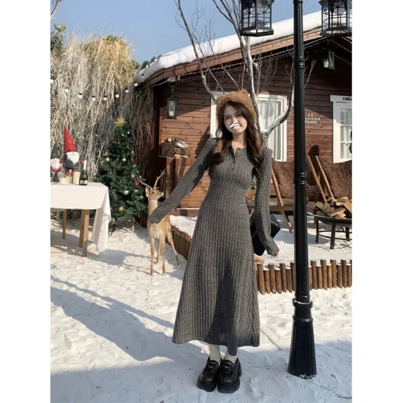 Elegantna pletena haljina za žene jesen/zima 2024. Novi stil za mršavljenje srednje duljine, donja suknja s dugim rukavima, na preklop, do struka