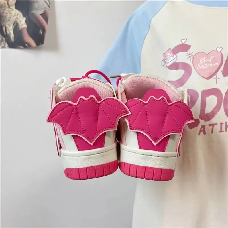 2023 New Style Pink Slatke ženske cipele Letter Versatile Kawaii Ženske cipele Little Girl Pink Tenisice otporne na habanje