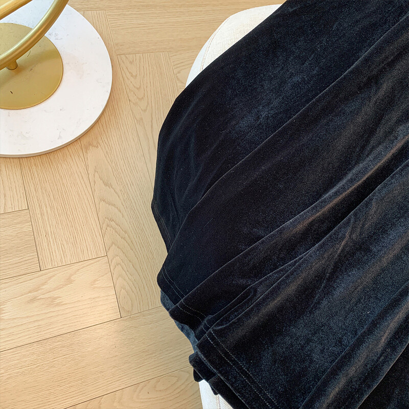 Ženska modna temperamentna temperamentna suknja A kroja crna, tanka, visokog struka, 2024. novi model za vjetar, baršun