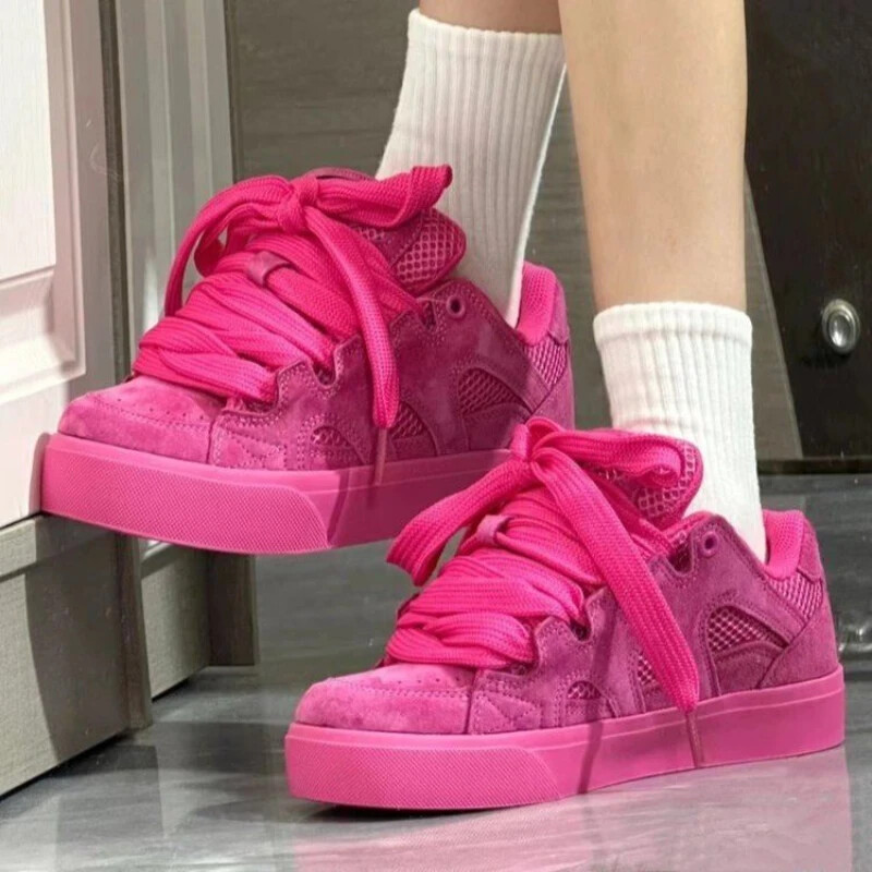 2024 New Dragon Fruit Culoare Letter Talpă Pâine Pantofi Femei Nișă Retro Casual Pantofi American Heightening Sport Pantofi Populari