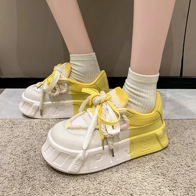 Kawaii biezs apakšas biskvīta kūka biezs apakšas sieviešu dēļu apavi Jaunas modes dēļu apavi gaišas krāsas neglīts lielas galvas sporta apavi