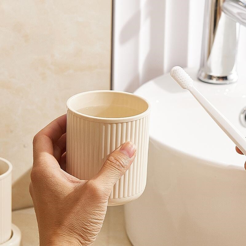 Cupă de spălat Suport pentru periuță de dinți Cupe portabile pentru spălat cuplu, pahar din plastic pentru periuță de dinți cu bază de tavă, accesorii pentru baie