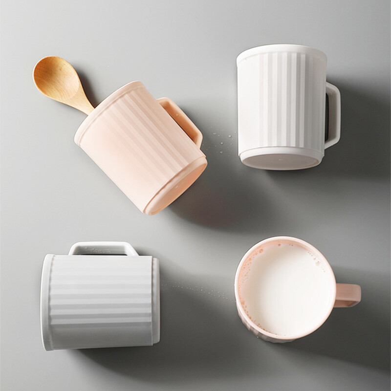 Plastmasas vannas istabas krūze ar rokturi zobu birstes turētāju organizators Neplīstoši atkārtoti lietojami mutes skalošanas kausi Ceļojumu piederumi