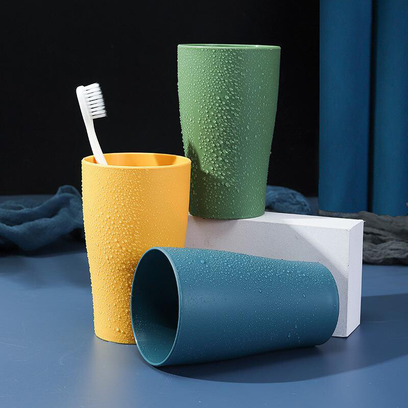 Plastmasas atkārtoti lietojamas vannas istabas krūzes Vienkārša zobu birstes krūze Mājsaimniecības mazgāšanas glāze 400 ml Lielas ietilpības vannas istabas piederumi