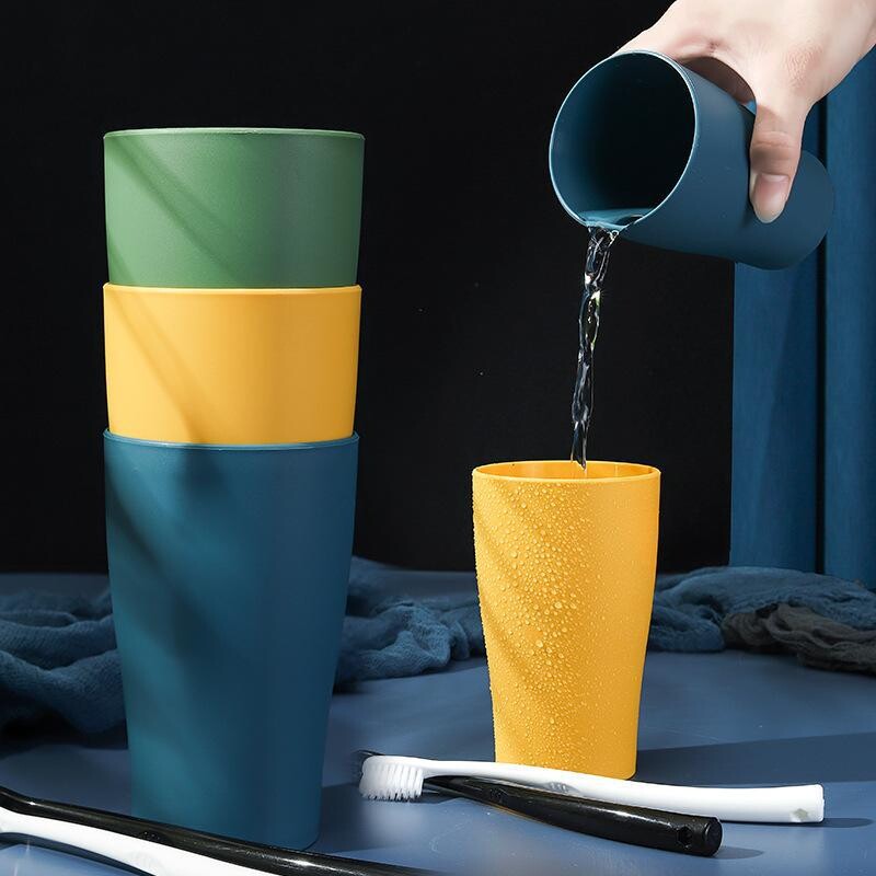 Plastmasas atkārtoti lietojamas vannas istabas krūzes Vienkārša zobu birstes krūze Mājsaimniecības mazgāšanas glāze 400 ml Lielas ietilpības vannas istabas piederumi