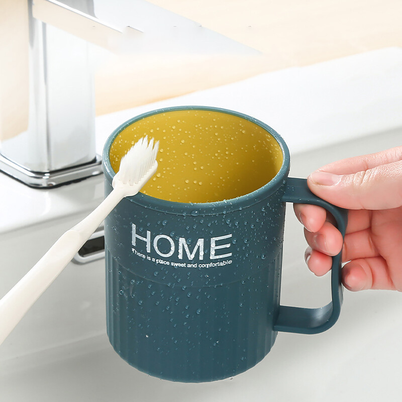 Cupă pentru apă de gură cu două culori pentru export. Cupă pentru periuță de dinți de uz casnic.