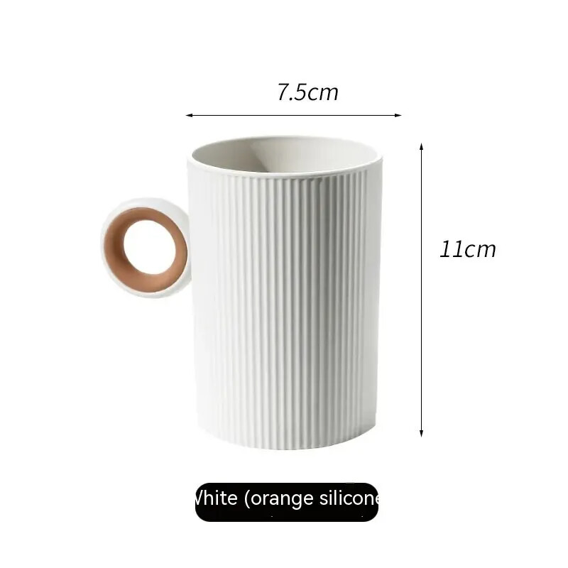 Baltas burnos skalavimo skysčio puodelis su rankena Daugkartinio naudojimo paprasti buitiniai didelio kalibro plastikiniai vonios dantų šepetėlių puodeliai