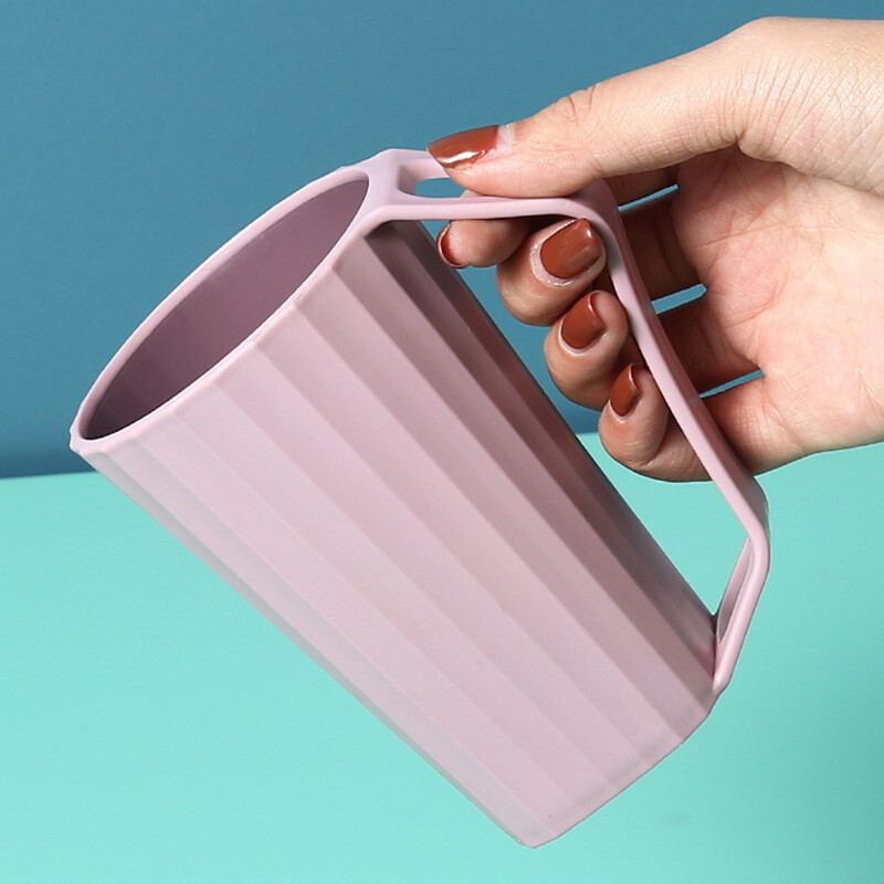 Nešiojamas puodelis dantų šepetėlio puodelis su rankena Dantų šepetėlio laikikliu plastikinis geriamasis puodelis Vonios rinkinys kelionių mėgėjų poros vaikams