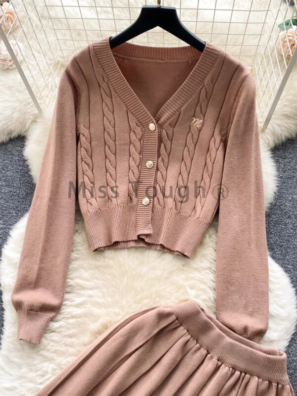 Set de două piese tricotat retro în stil francez colegiu, pulover cu rever + fustă cu talie înaltă, costum slim, destul de solid, toamnă nou