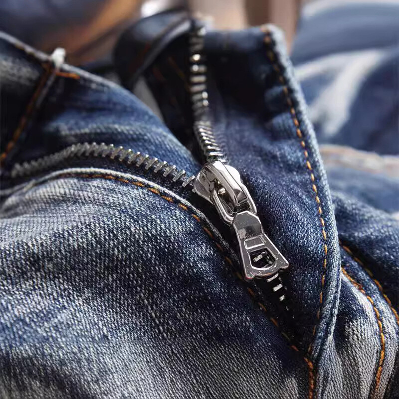 Vīriešu džinsi ar plēstiem ielāpiem, moderns, elastīgs, šaurs piegriezums un daudzpusīgas vīriešu bikses