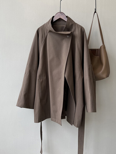 [LANMREM] Biroja dāmu jostas vidukļa tranšeja sievietēm, stāvoša kakla, vienrindas vējjaka, 2024. gada rudens, jauna 26C504