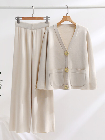 Модни плетени дамски костюми Едноредни златни копчета Жилетка с V-образно деколте + широки крачоли Дълги панталони Есен Зима Свободни комплекти пуловери