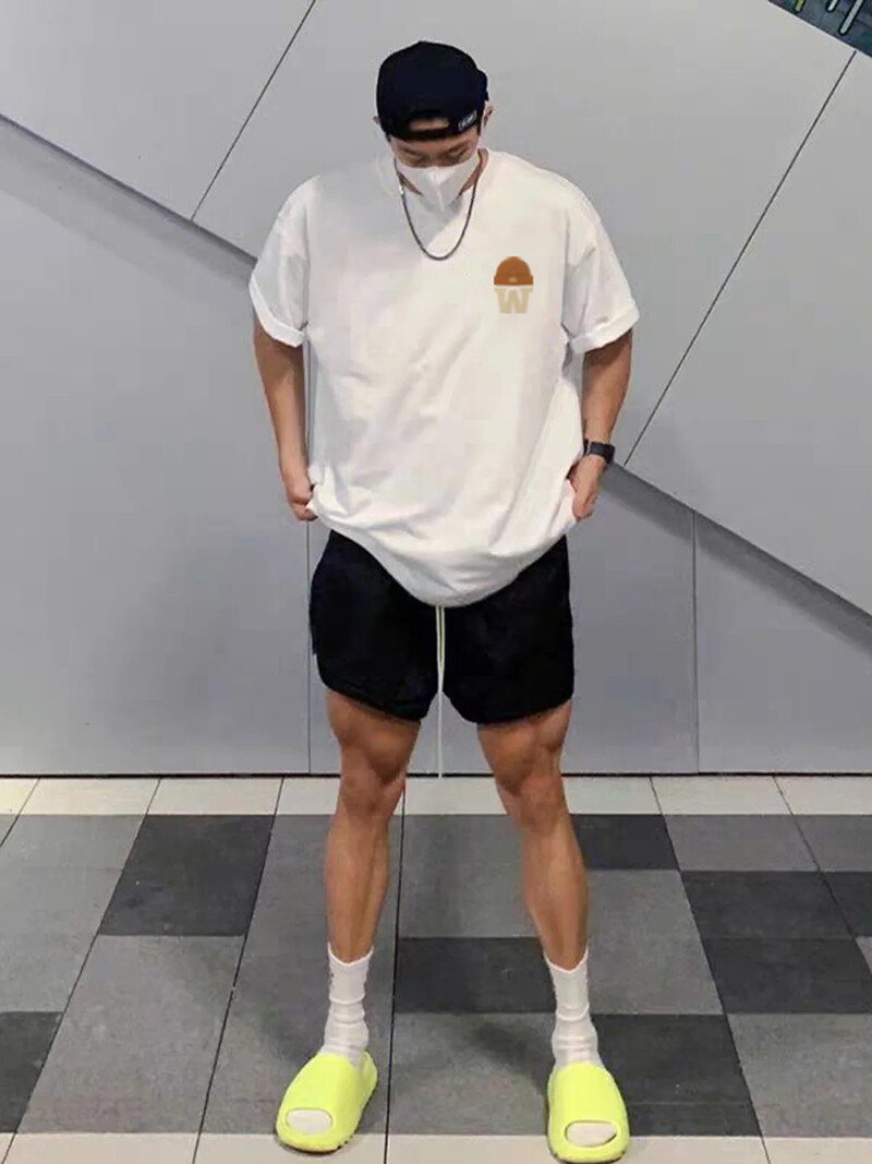 Vasaras modes smagsvara retro vīriešu angļu burti ar 100% kokvilnas apdruku ar apaļu kakla izgriezumu Augstas kvalitātes ikdienas fitnesa ielas T-krekls