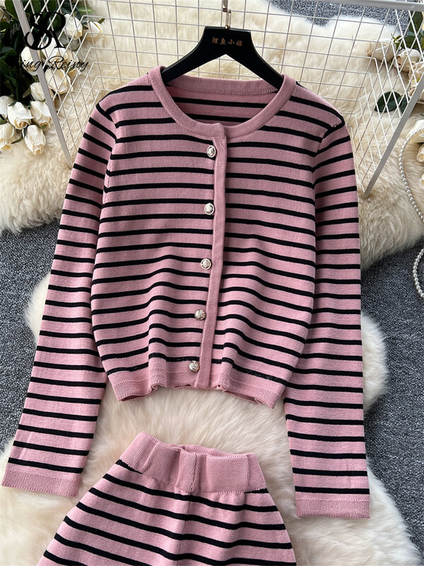 SINGREINY vecāka gadagājuma strīpainu džemperu komplekti ar O veida kakla vienrindu pamata topi + kabatas Ikdienas platas bikses rudens ziemas 2 gab.