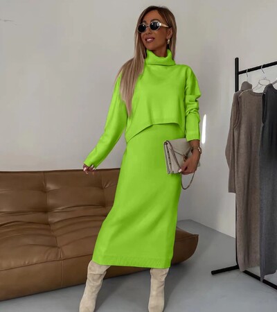 Rudens ziemas modes trikotāžas divdaļīgs komplekts sievietēm ikdienišķs viengabalains trikotāžas krekls ar augstu apkakli svārki divdaļīgs sieviešu komplekts