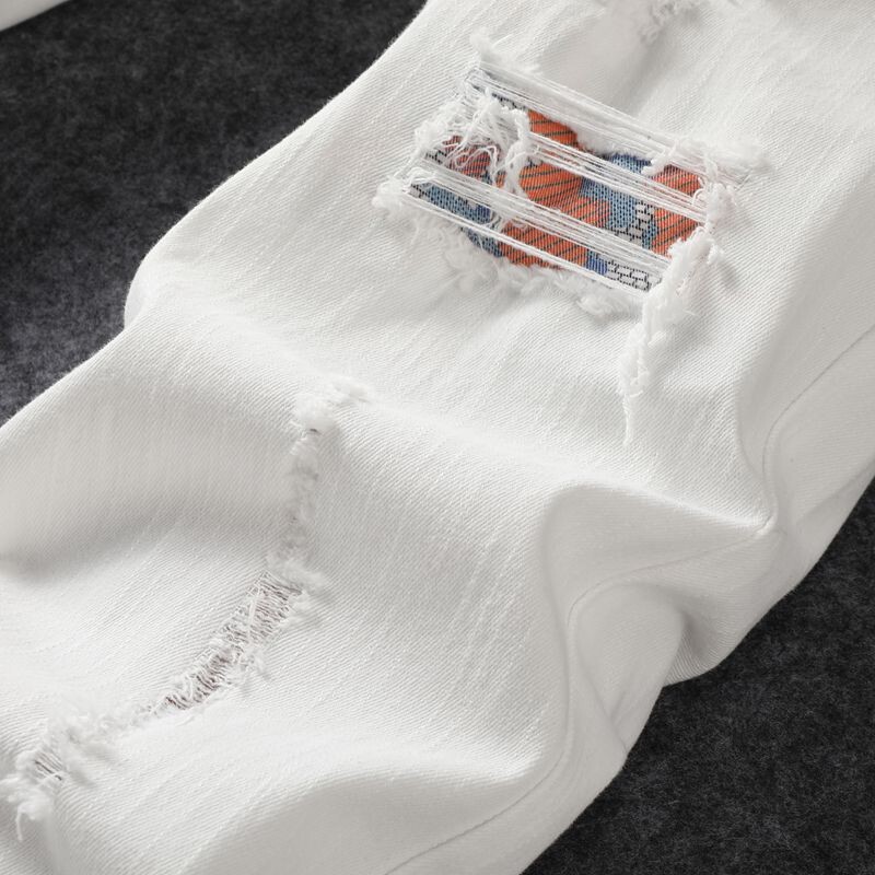 Бели скъсани дънки мъжки 2024 горещ пролет и лято тънки дънки мъжки панталони с прави крачоли мъжки еластични дънкови скъсани панталони