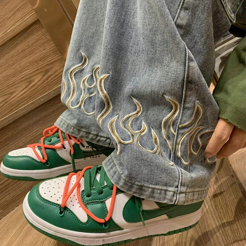 2024. gada jauni izšuvumi vīriešu džinsi, neitrāli, plati modes džinsa bikses, maigas, taisnas džinsa auduma jauniešu ikdienas hiphopa bikses