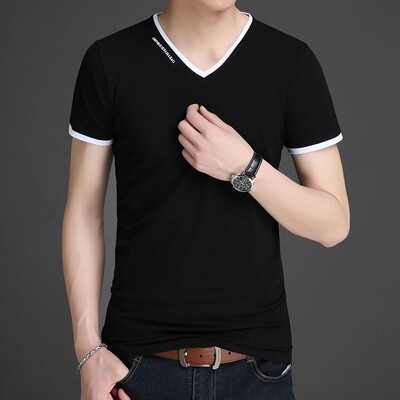 Nova ljetna korejska verzija za 2024. Trendy i svestrana ležerna prekomjerna majica kratkih rukava s V-izrezom za muškarce