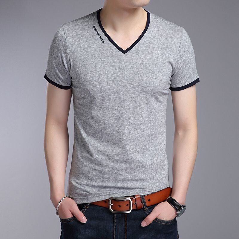 Nova ljetna korejska verzija za 2024. Trendy i svestrana ležerna prekomjerna majica kratkih rukava s V-izrezom za muškarce
