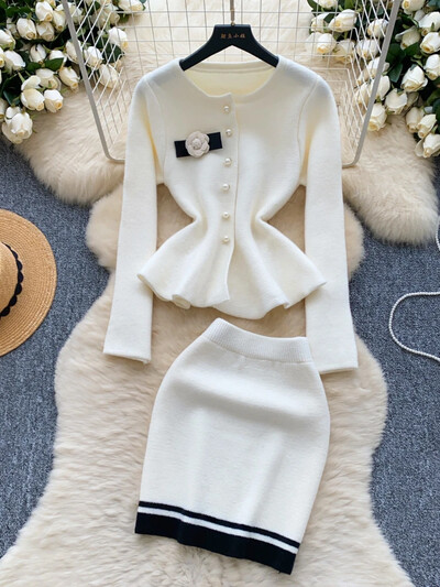 Franču stila rudens trikotāžas kostīmi dāmām ar pērļu pogām garām piedurknēm tops + elastīgs mini komplekts gurnu svārki Elegants džemperis 2 daļ.