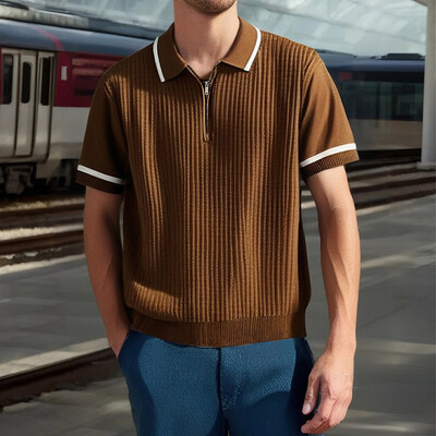 Stilīgi kontrasta krāsas svītraini trikotāžas topi Vīriešu vintage rāvējslēdzēja polo apkakles T krekli vīriešiem 2025. gada vasaras ikdienas polo ar īsām piedurknēm