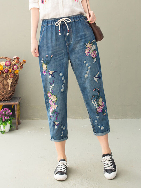 Max LuLu rudens sieviešu vintage ziedu, brīvas džinsu bikses 2023. gada ķīniešu stila ikdienišķa, zila džinsa caurumu elastīga harēma bikses