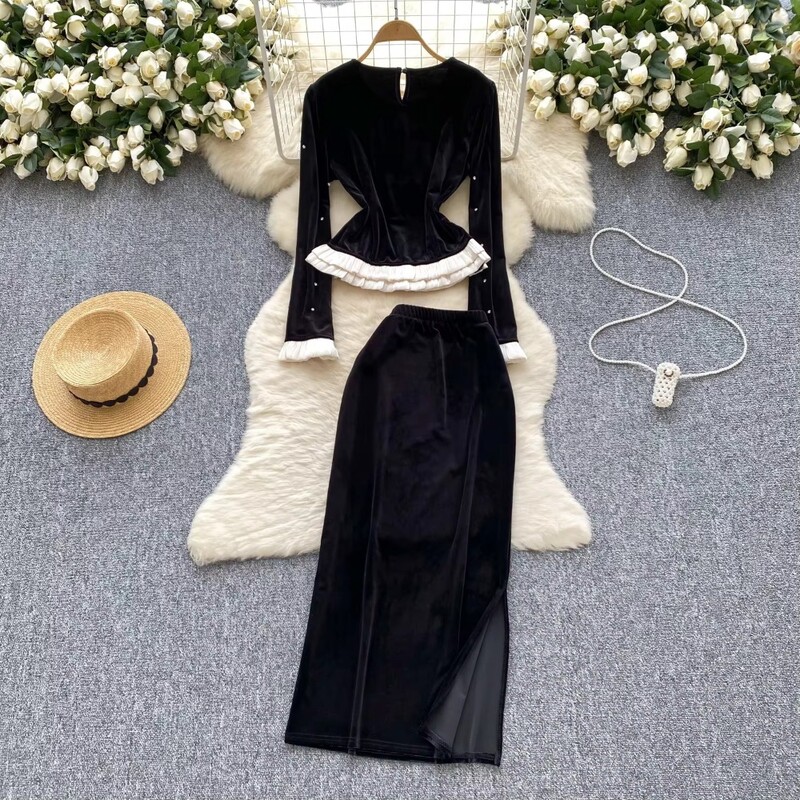 Елегантно О-образно деколте, дълъг ръкав, шикозно тънко горнище с волани и висока талия, френско улично зимно кадифено облекло