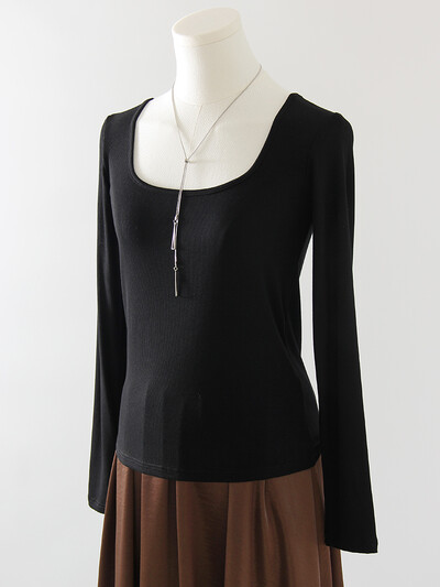 Pavasara ziemas modāls T krekls Sieviešu topi ar garām piedurknēm Brūni Basic Slim Big Deck Top T krekli Sieviešu džemperi Melni balti T-krekli 2025