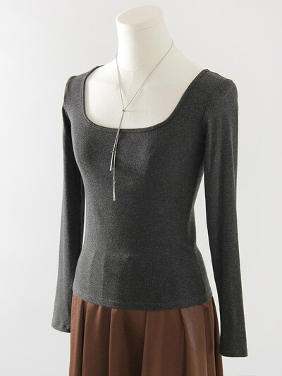 Pavasara ziemas modāls T krekls Sieviešu topi ar garām piedurknēm Brūni Basic Slim Big Deck Top T krekli Sieviešu džemperi Melni balti T-krekli 2025