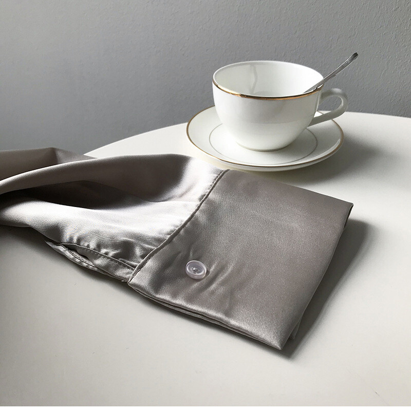 Pavasara modes pogām Satīna zīda krekls Vintage blūze Sieviešu balti topi Sieviešu brīvi ielu krekli 11355