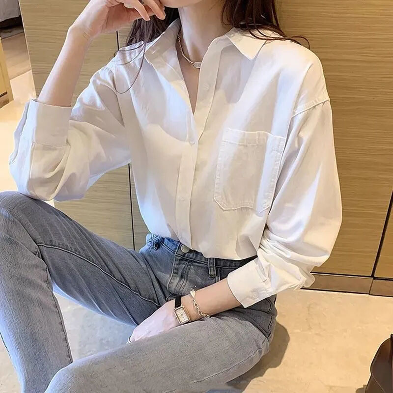 Xpqbb valge naiste särk 2024. aasta kevad-sügis pikkade varrukatega, lahtikäiva kraega pluusid, naiste vabaaja üherealised pluusid